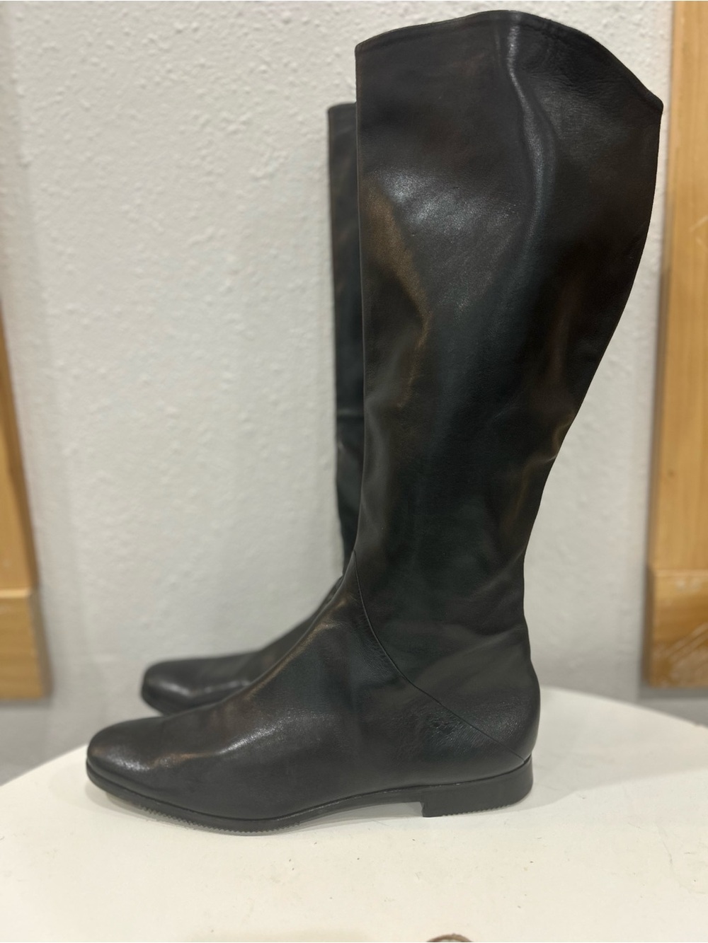 Womenβs Tall Black Leather Riding Boots